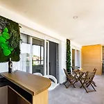 דירה Penthouse With View In Center *