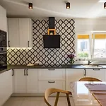 דירה Penthouse With View In Center *