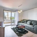 Penthouse With View In Center *