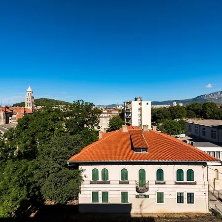 Appartement Penthouse With View In Center