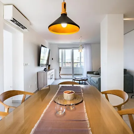 Apartment Penthouse With View In Center Split