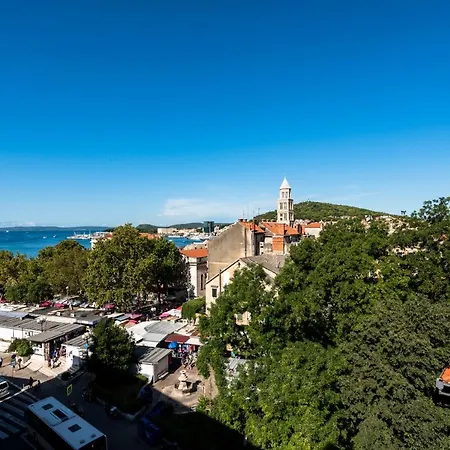 Penthouse With View In Center * Split